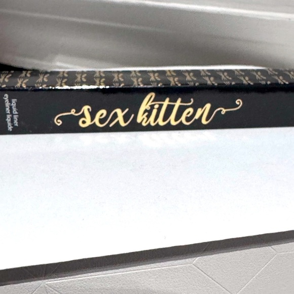 ✨HOST PICK✨ Innovative Tarte Sex Kitten Liquid Eyeliner - Black - Brand New 🐯 - Picture 9 of 12